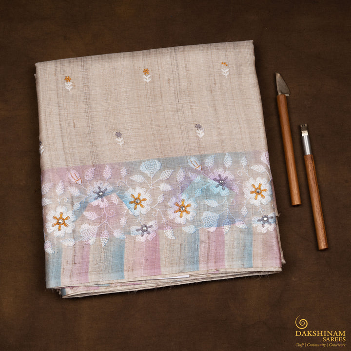 Handwoven Off-white Tussar Silk Saree - 2570T012650DSC