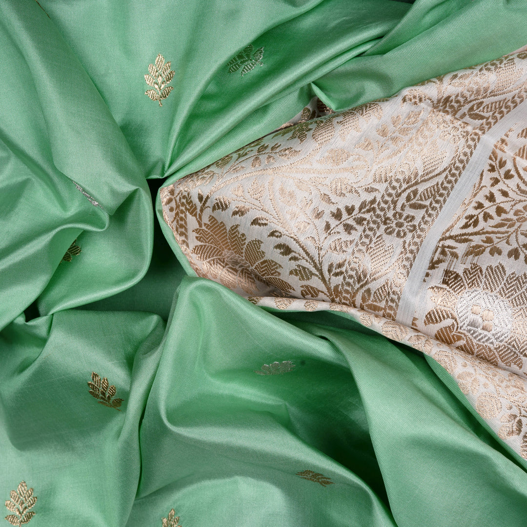 Handwoven Green Banarasi Silk Saree - 2607N021570DSC