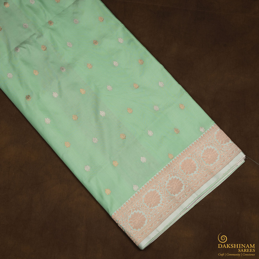 Handwoven Green Banarasi Silk Saree - 2607N021570DSC