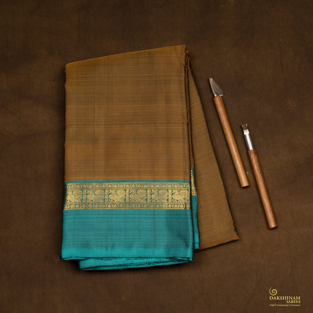folded Handwoven  Kanjivaram Silk Saree 