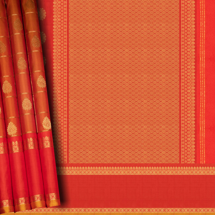 Pleats/body of Handwoven Gadwal Silk Saree