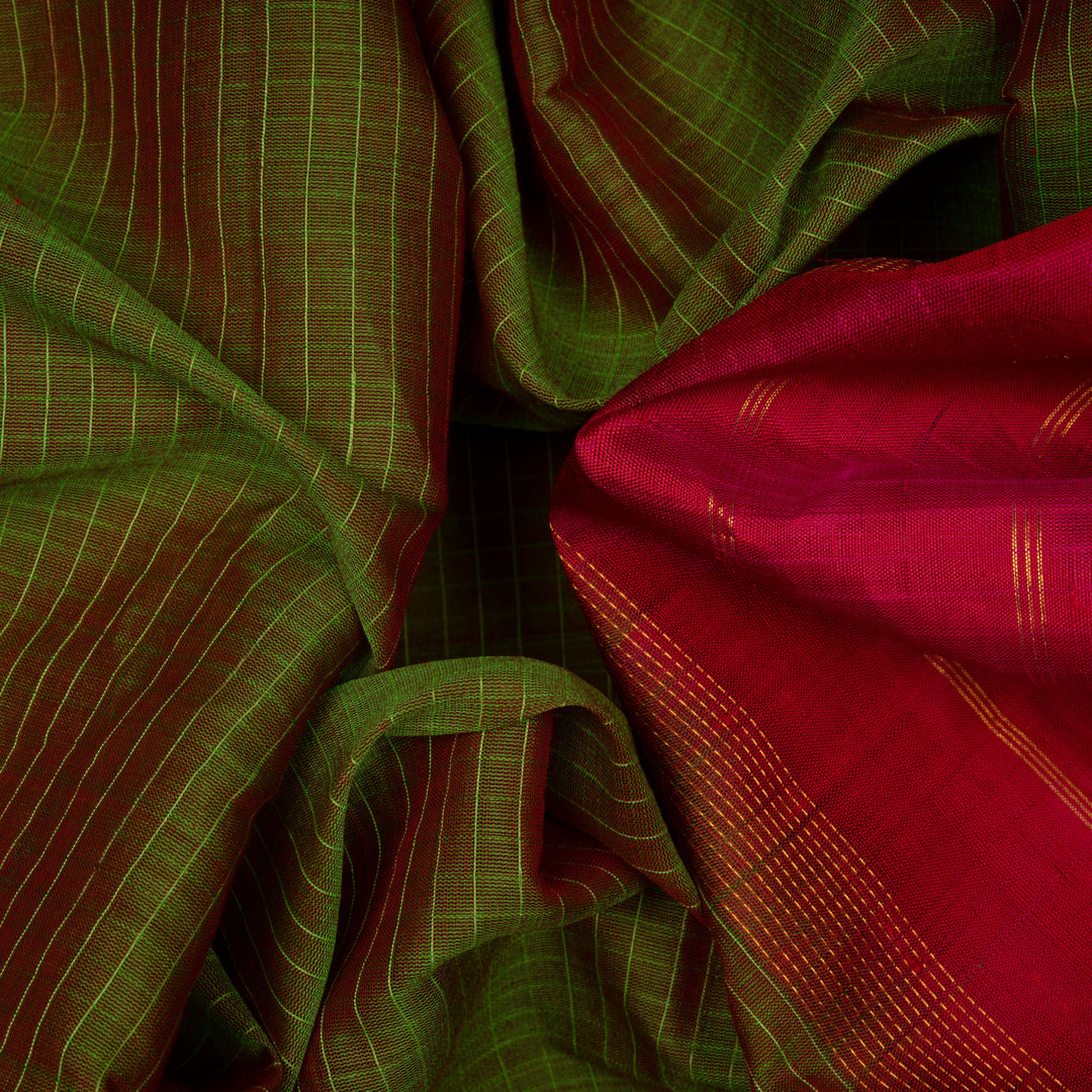 Closeup of Handwoven Gadwal Silk Cotton Saree