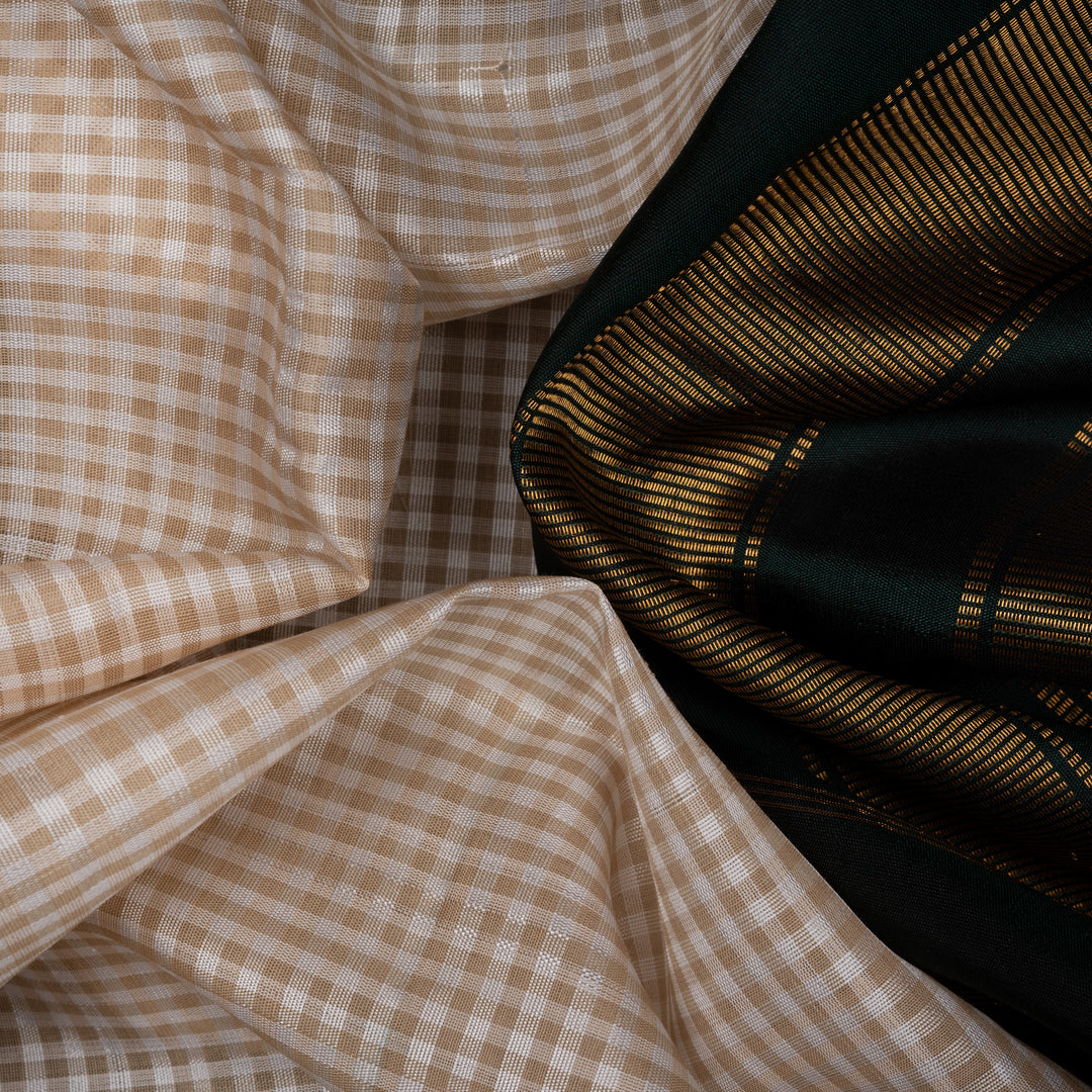 Closeup of Handwoven Kora Gadwal Silk Saree