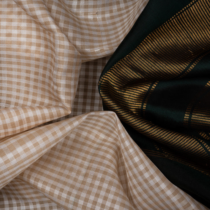 Closeup of Handwoven Kora Gadwal Silk Saree