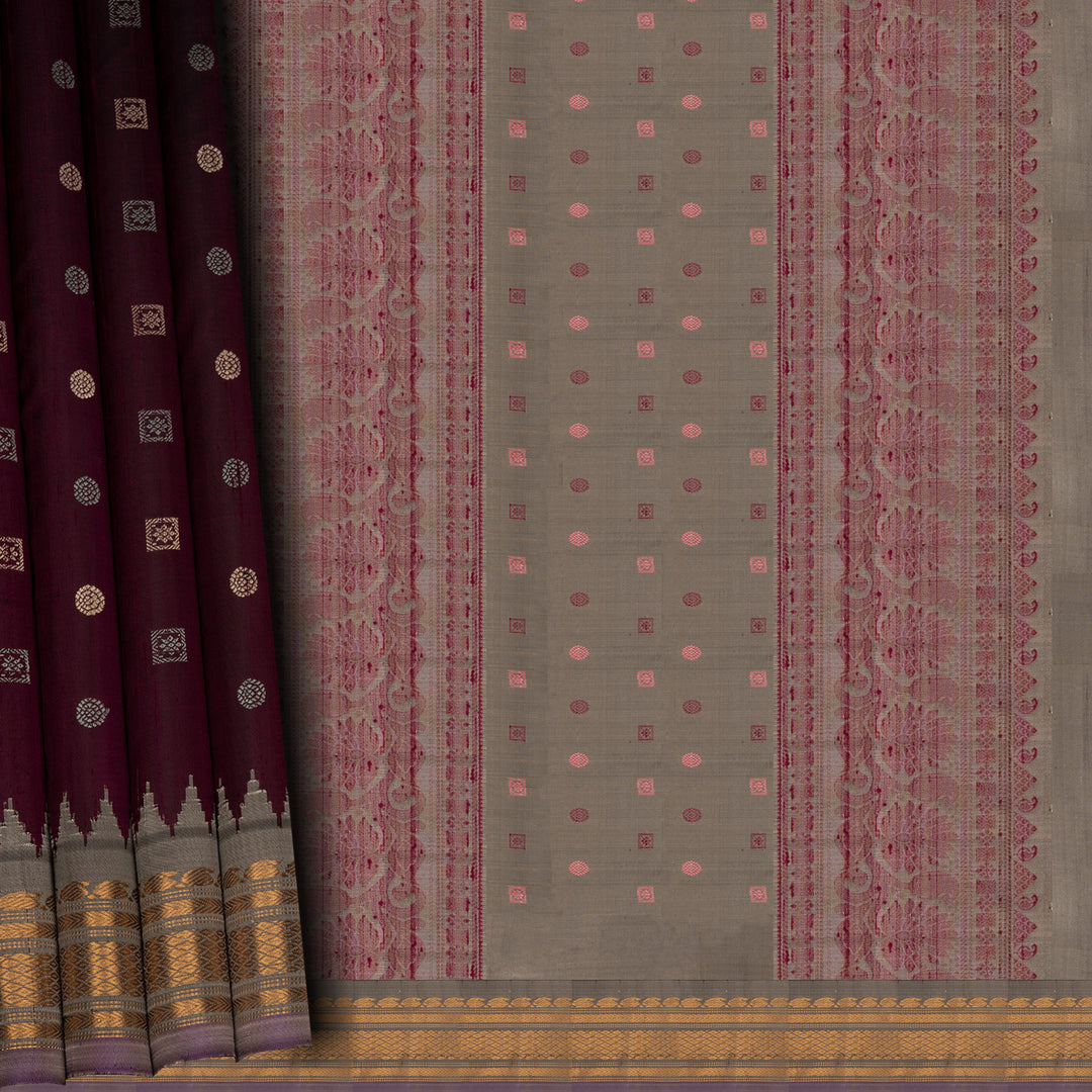 Pleats/body of  Handwoven Dupion Gadwal Silk Saree