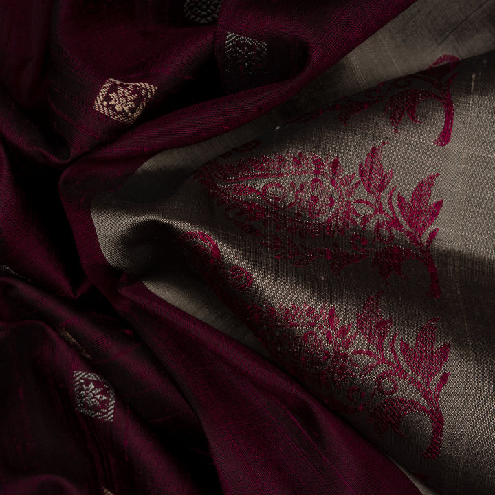Closeup of  Handwoven Dupion Gadwal Silk Saree