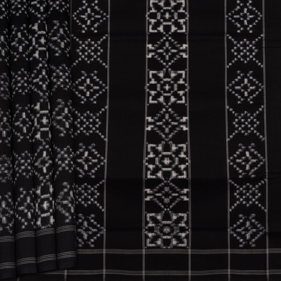 Pleats/body of Handwoven Ikat Cotton Saree 