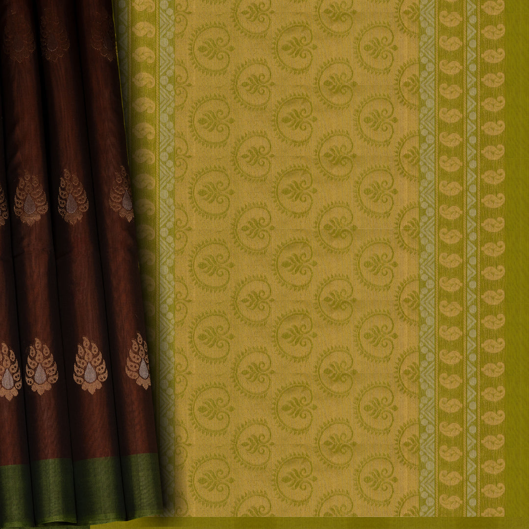 Pleats/body of Handwoven Silk Cotton Saree 