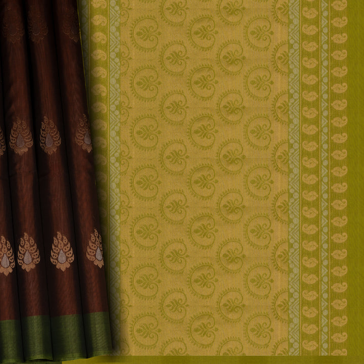 Pleats/body of Handwoven Silk Cotton Saree 