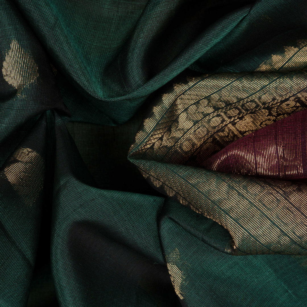 Closeup of Handwoven Silk Cotton Saree