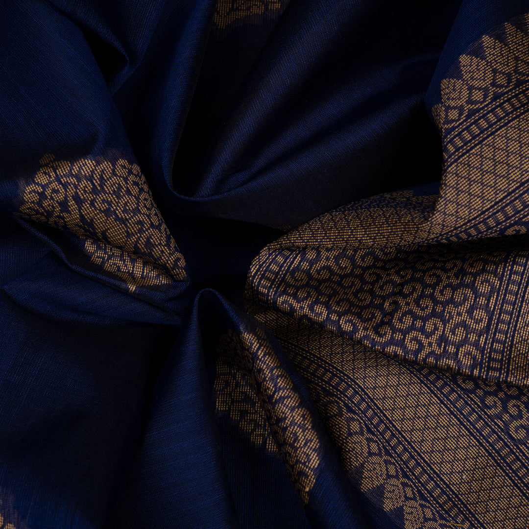 Closeup of Handwoven South Cotton Saree
