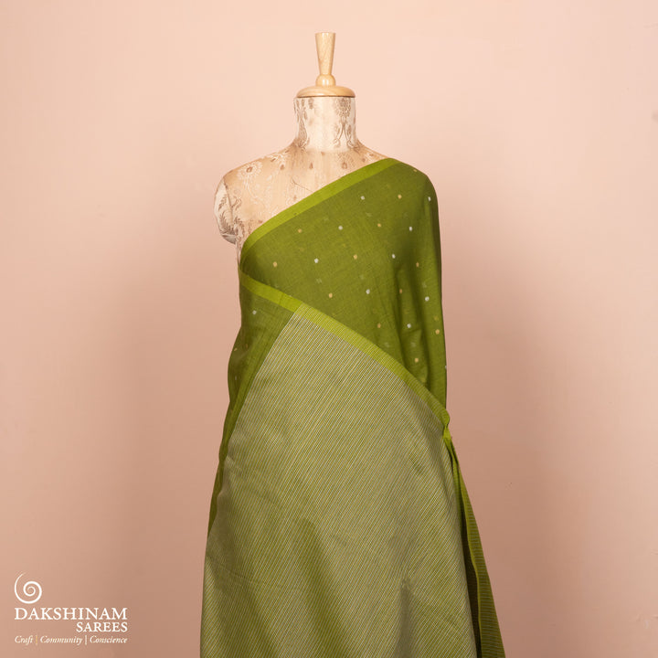 Pleats/body of Handwoven Bengal Cotton Saree