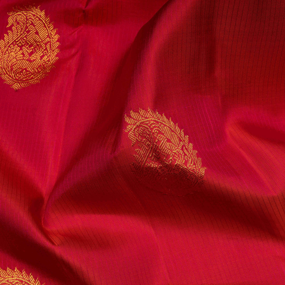 Closeup of Handwoven pink kanjivaram silk Saree