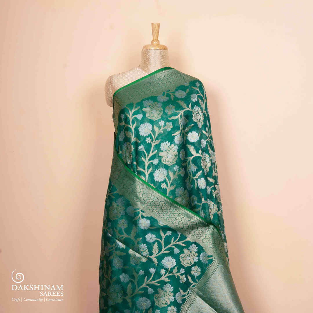 Pleats/body of Handwoven kora silk Saree