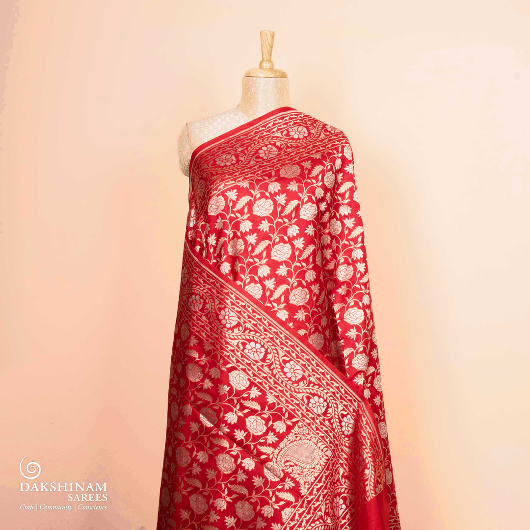 Pleats/body of Handwoven red banarasi kora silk Saree