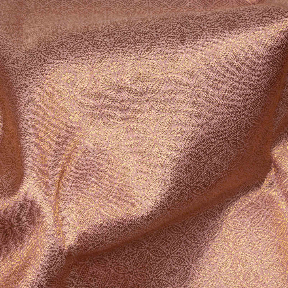 Closeup of Handwoven baby pink kanjivaram silk Saree