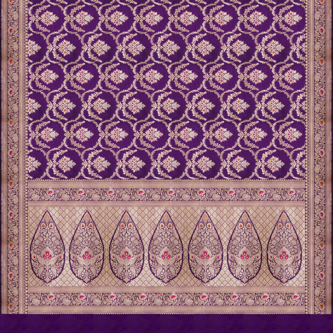 Pallu of Handwoven Purple Banarasi kattan Silk Saree