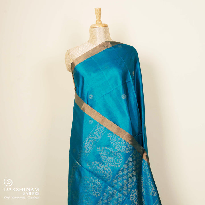 Pleats/body of Handwoven Peacock Blue color Soft silk Saree