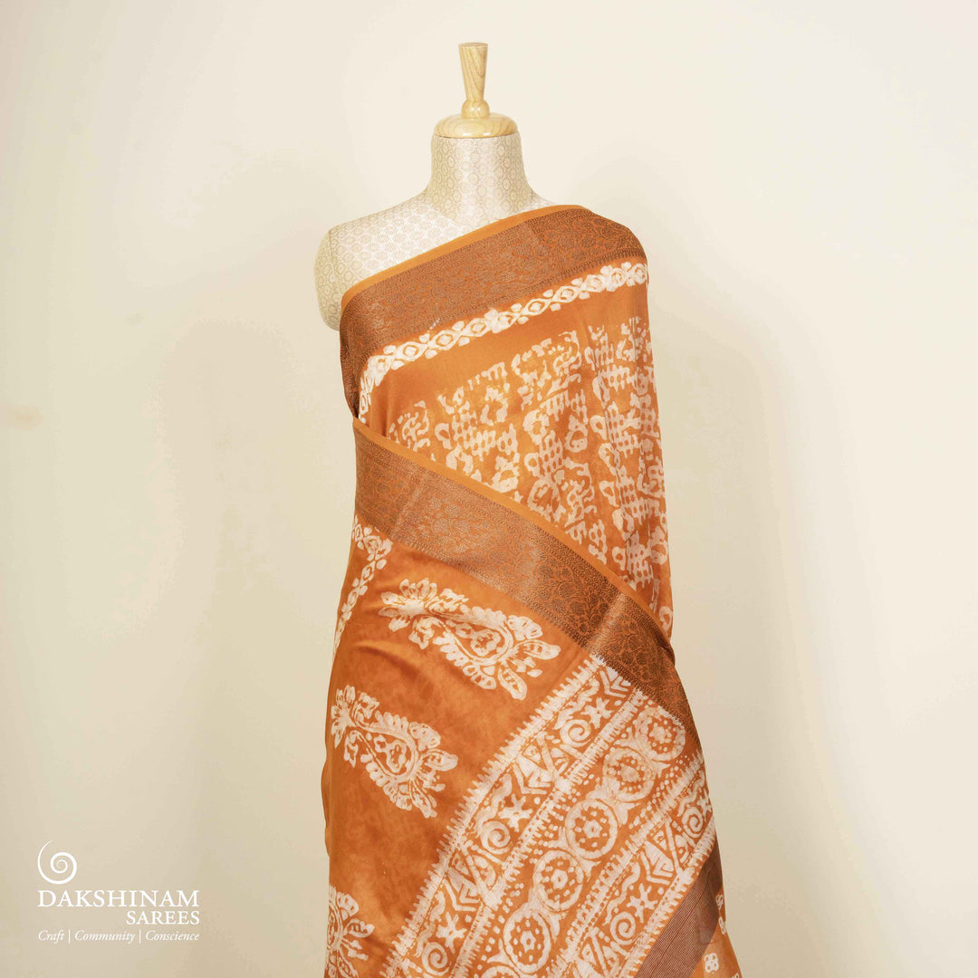 Pleats/body of Handwoven Orange Chandari Saree