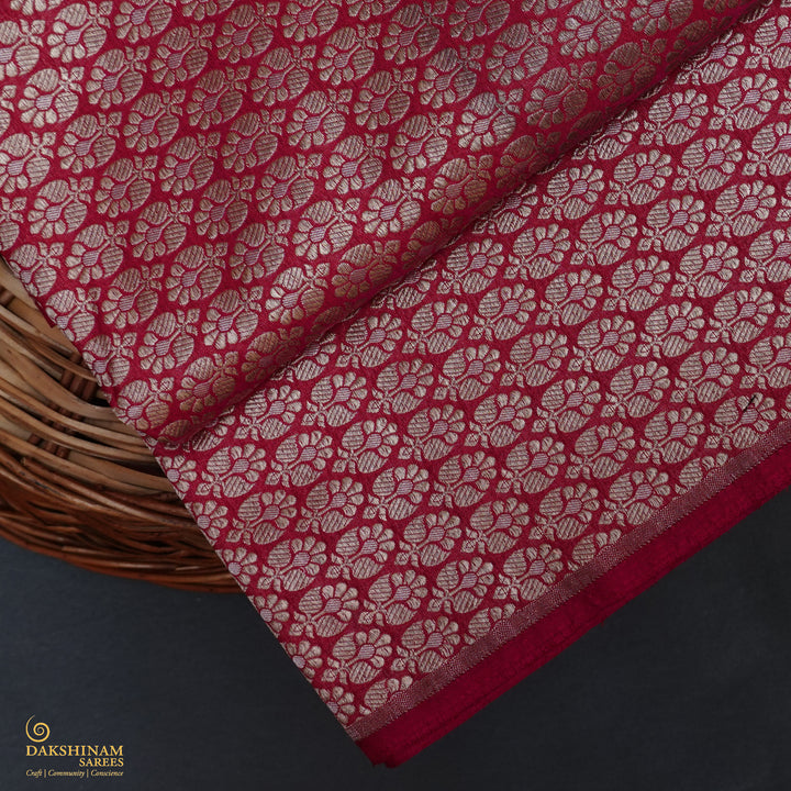 Handwoven Pink Banarasi Fabric - 1T004430DSC
