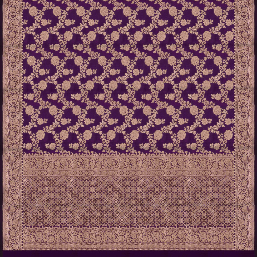 Pallu of Handwoven Purple color Banarasi silk Saree