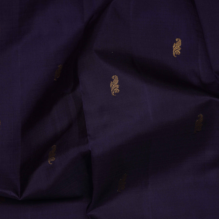 Closeup of Handwoven Navy Blue with Sky Blue Kanjivaram silk Saree