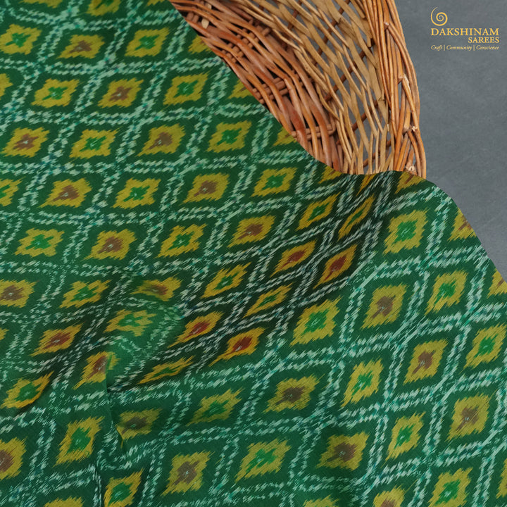 Handwoven Green Banarasi Fabric - 20T001268DSC