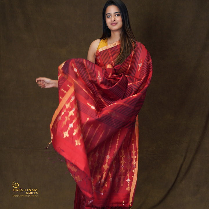 Handwoven Red and Maroon Kora Soft Silk Saree - 2585T012899DSC