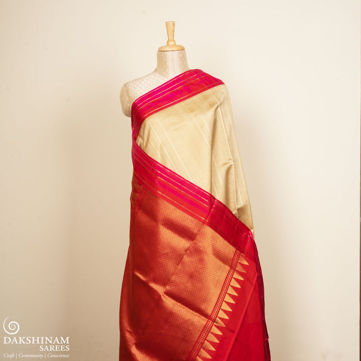 Sandal Kora Gadwal Silk Saree with Checked Border and Red Pallu 3335T016173DSC