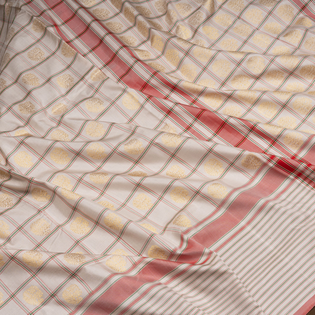 Off White Pochampally Ikat Silk Saree with Kadiyal Butta 3403T016363DSC