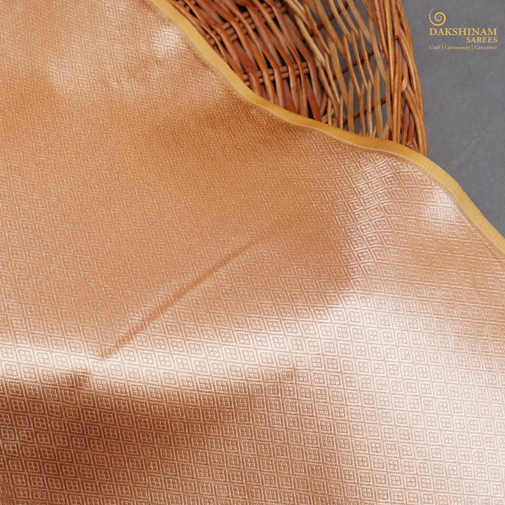 Handwoven Gold Banarasi Fabric - 37T006217DSC
