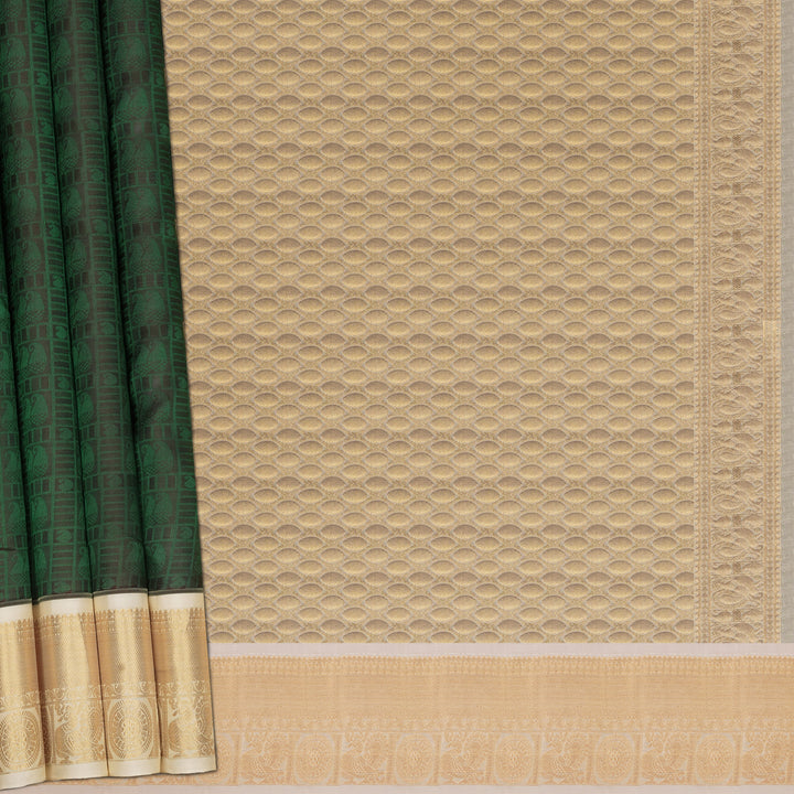 Handwoven Green and maroon dual-tone with Off-white Kanjivaram Silk Saree - 2439T010954DSC