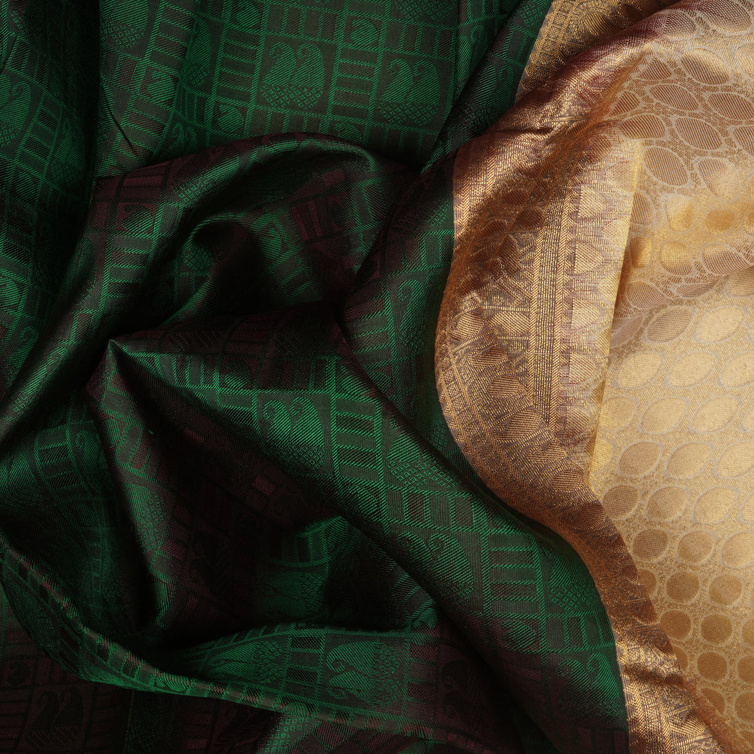 Handwoven Green and maroon dual-tone with Off-white Kanjivaram Silk Saree - 2439T010954DSC