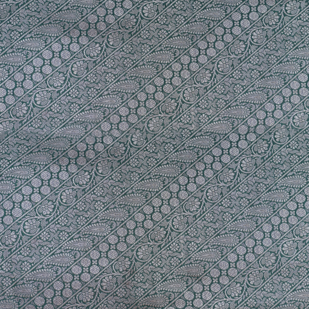 Handwoven Green Banarasi Fabric - 8T001183DSC