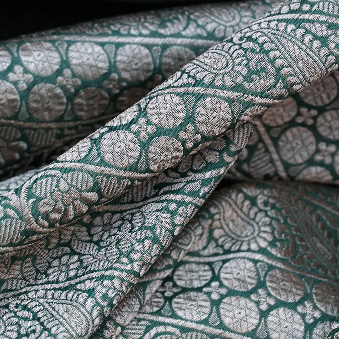 Handwoven Green Banarasi Fabric - 8T001183DSC