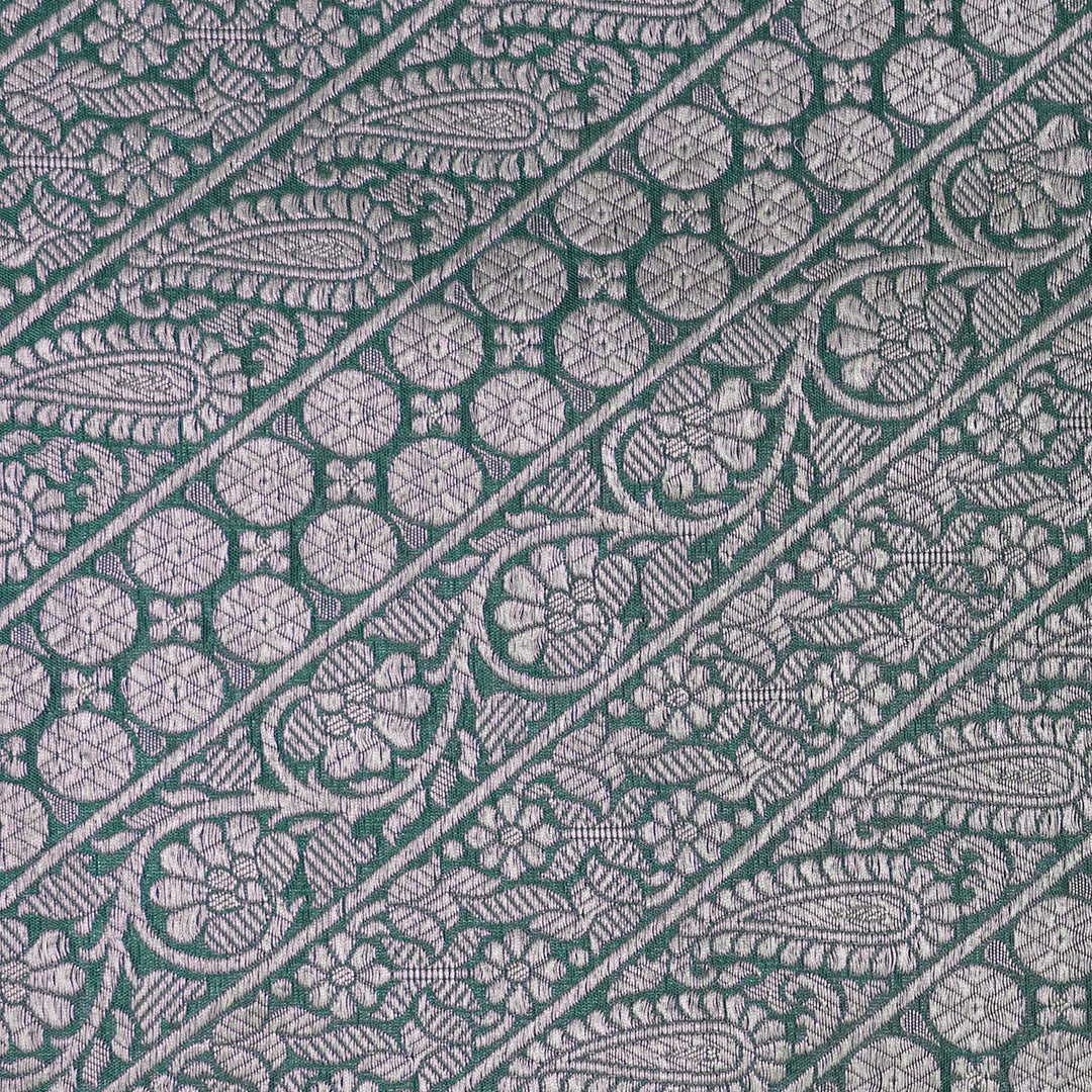 Handwoven Green Banarasi Fabric - 8T001183DSC