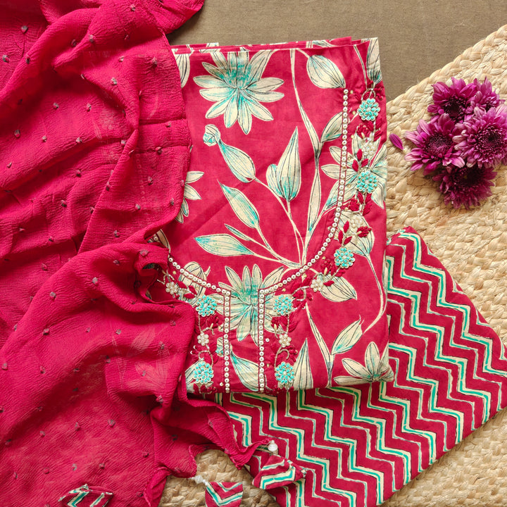 Red Floral Printed Cotton 3 Piece Suit Set with Bandhani Chiffon Dupatta 43N045903DSC